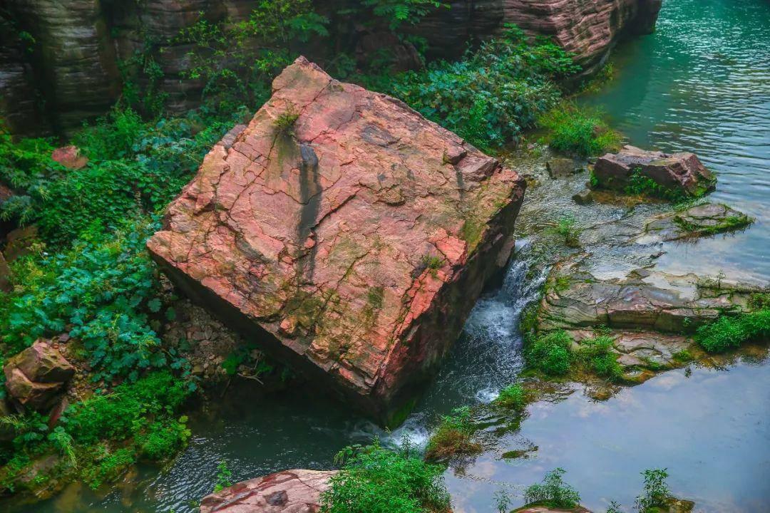 清明节什么时候扫墓最合适游戏画面