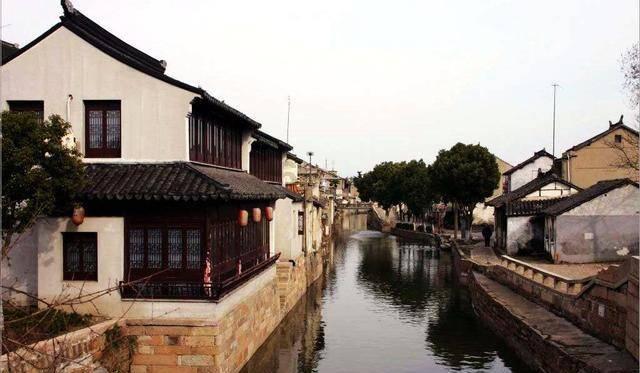 雨虹桃花源助力宝鸡华隆云樾府项目建设
